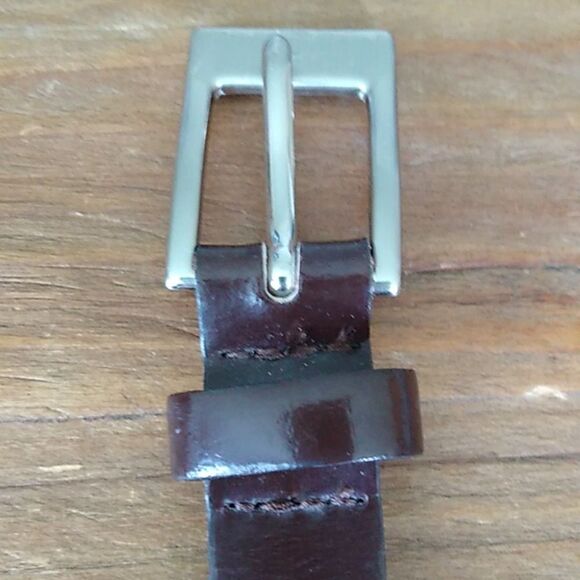 Brooks Brothers 33" adjustable leather belt brown leather - Picture 4 of 4